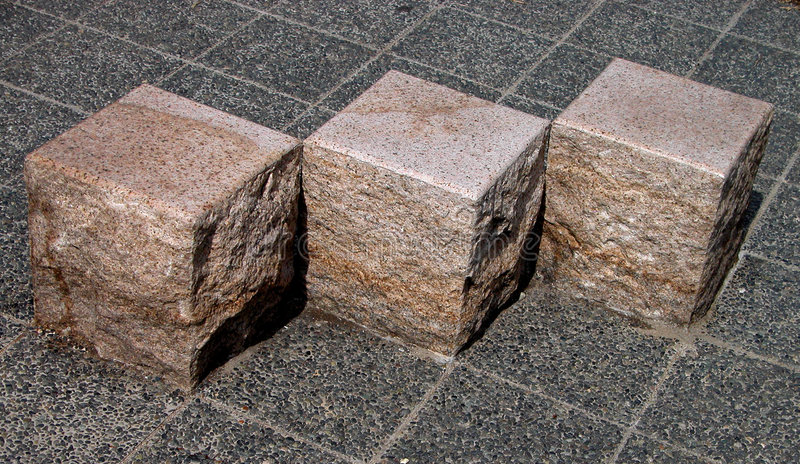  محوطه سازی با سنگ فرش کوبیک